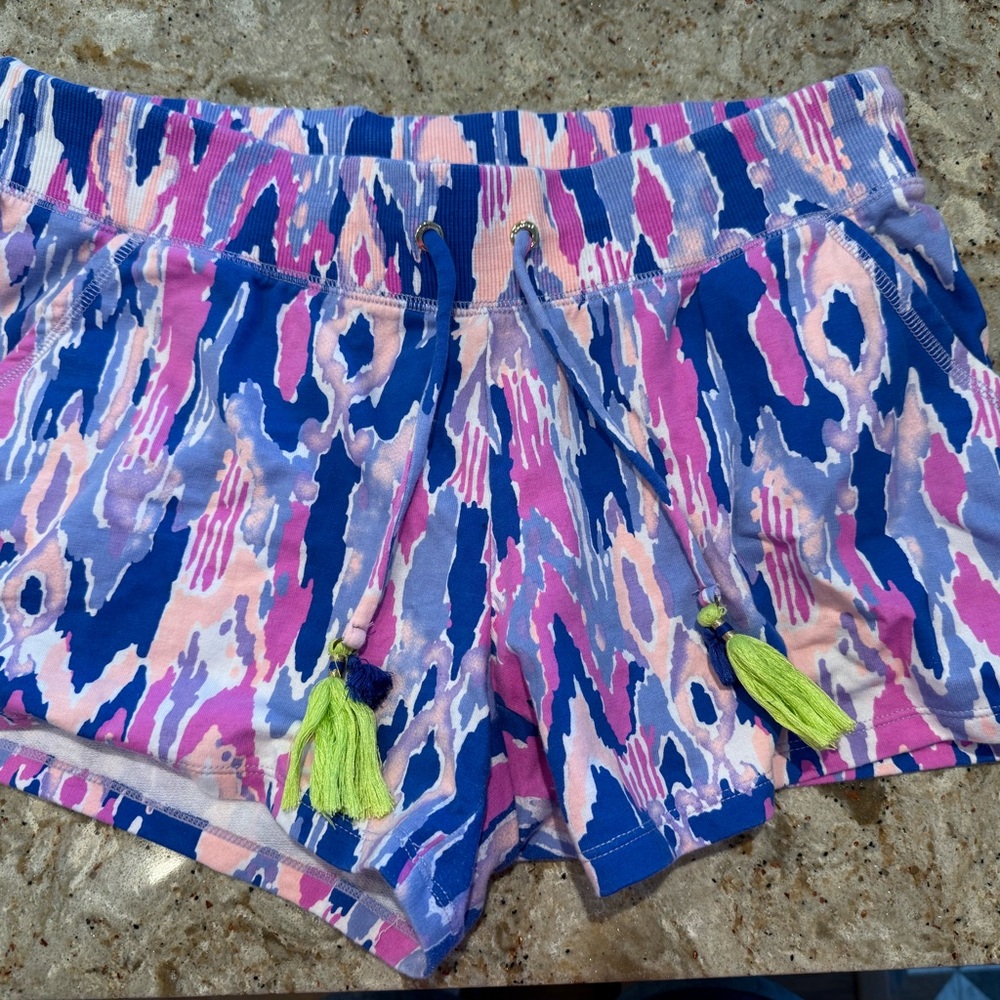 Lilly Pulitzer shorts size medium